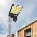 Poste de iluminação pública LED solar V380 com câmera de vigilância Wi-Fi e slot para cartão SIM.